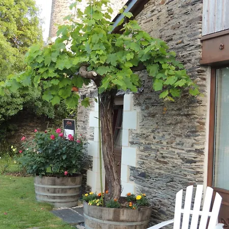 Les Du Meunier Hostel