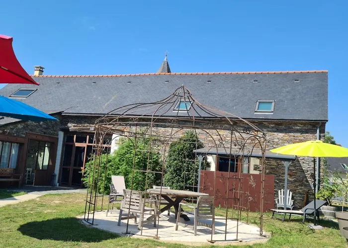 Les Du Meunier Hostel