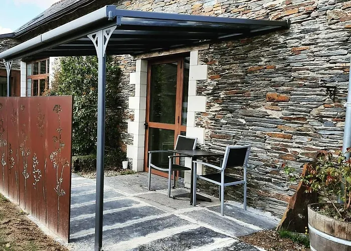 Les Du Meunier Hostel